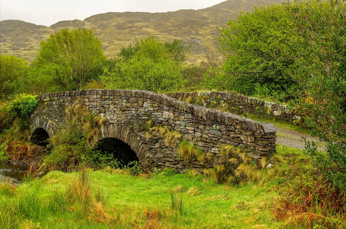 Choosing Local UK Stone: Why Regional Quarries Matter for Matching Older Buildings